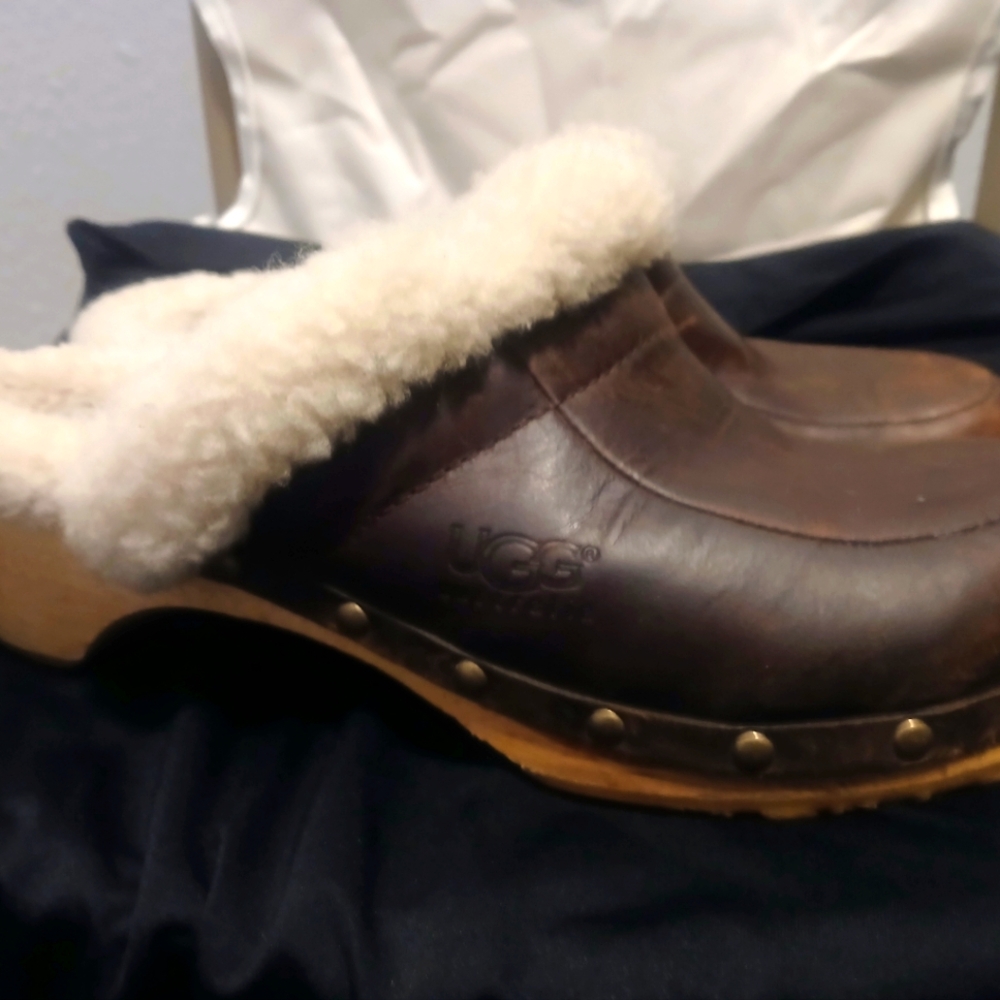 UGG Kalie Clogs Size 8 Brown